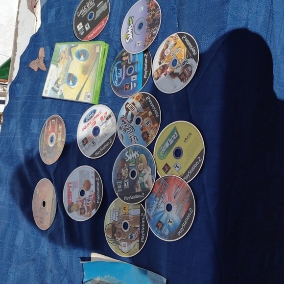 Video Games - Picture 1 of 4